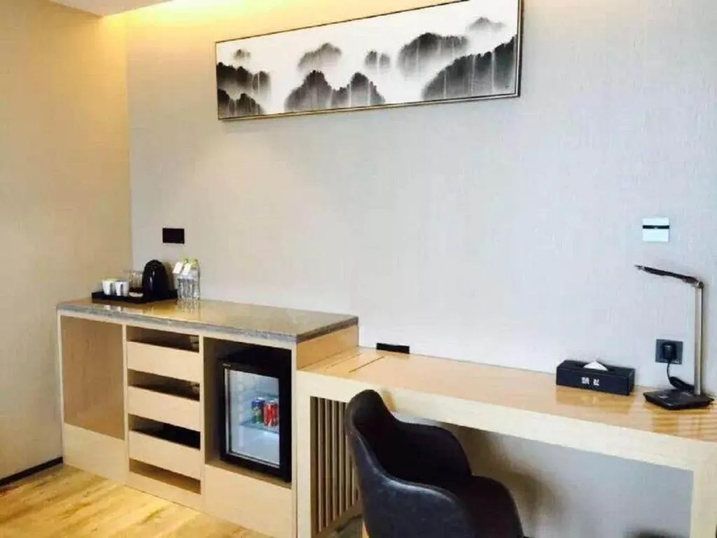 Qingdao Elegance Hotel