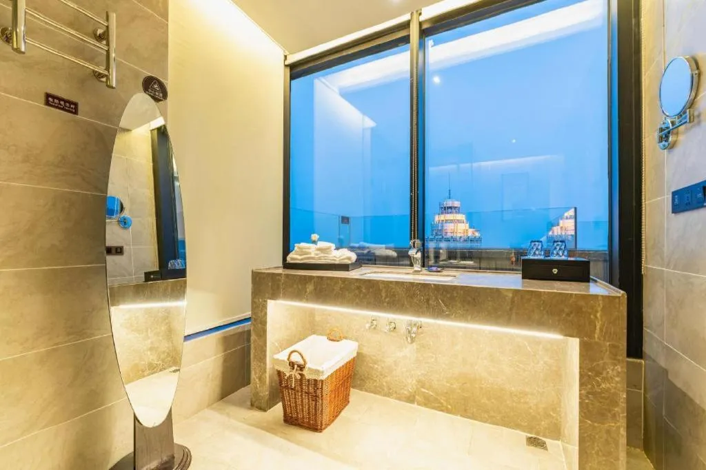 Qingdao Elegance Hotel