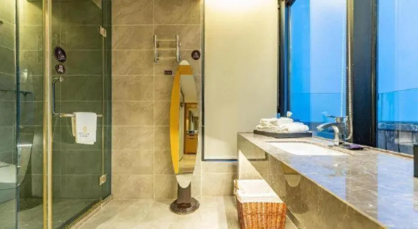 Qingdao Elegance Hotel