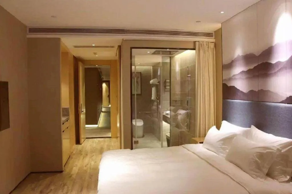 Bed in Qingdao Elegance Hotel