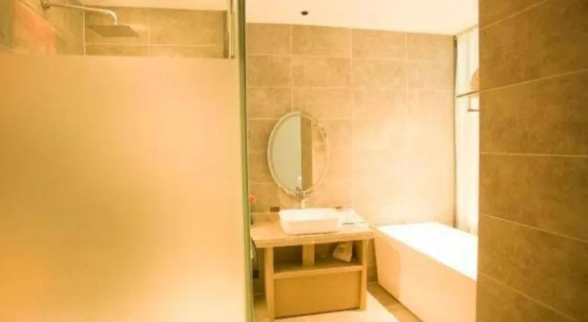 Qingdao Elegance Hotel