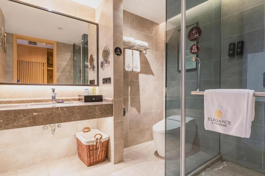 Qingdao Elegance Hotel