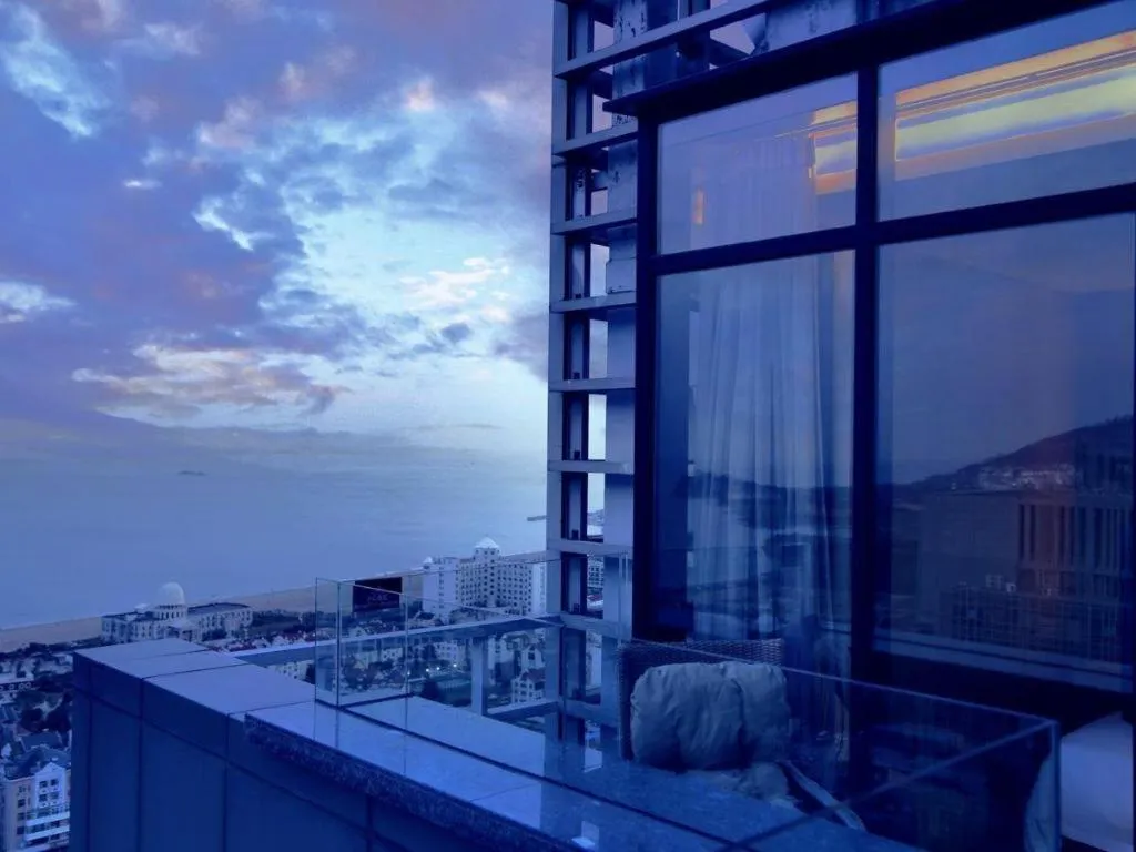 Qingdao Elegance Hotel