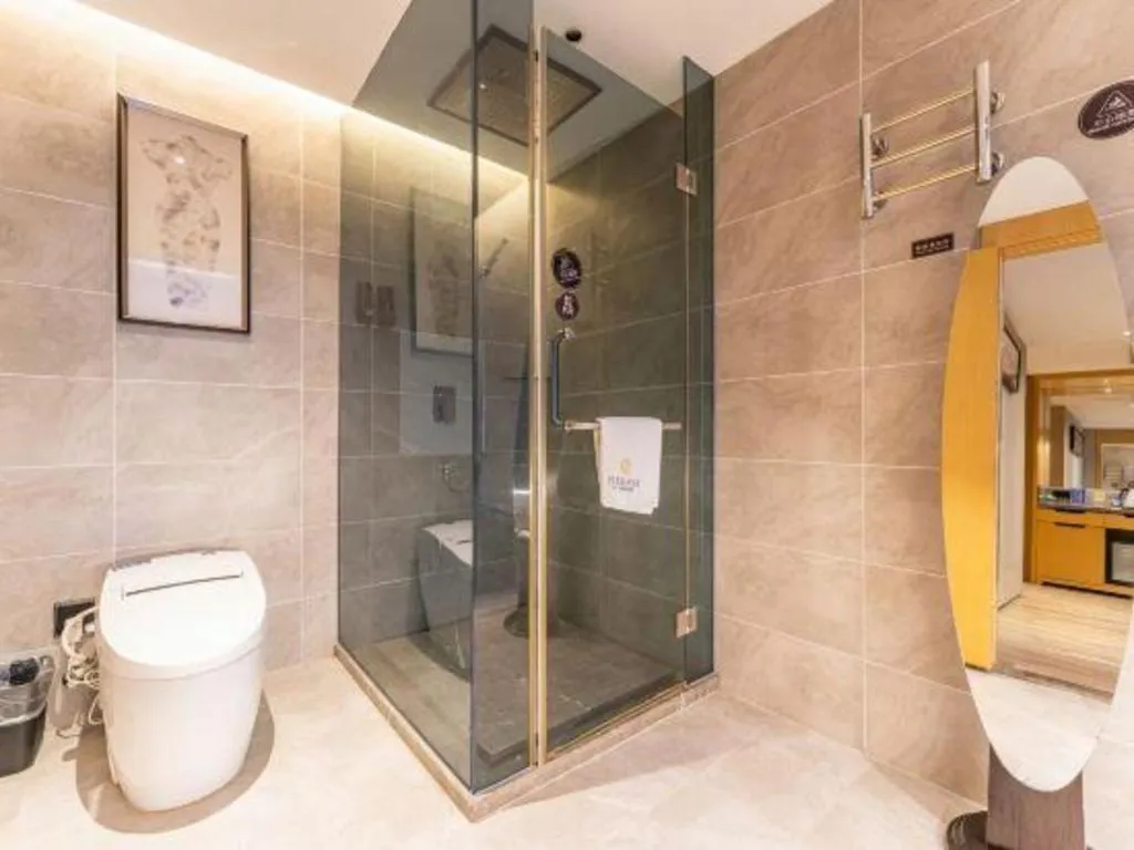 Qingdao Elegance Hotel