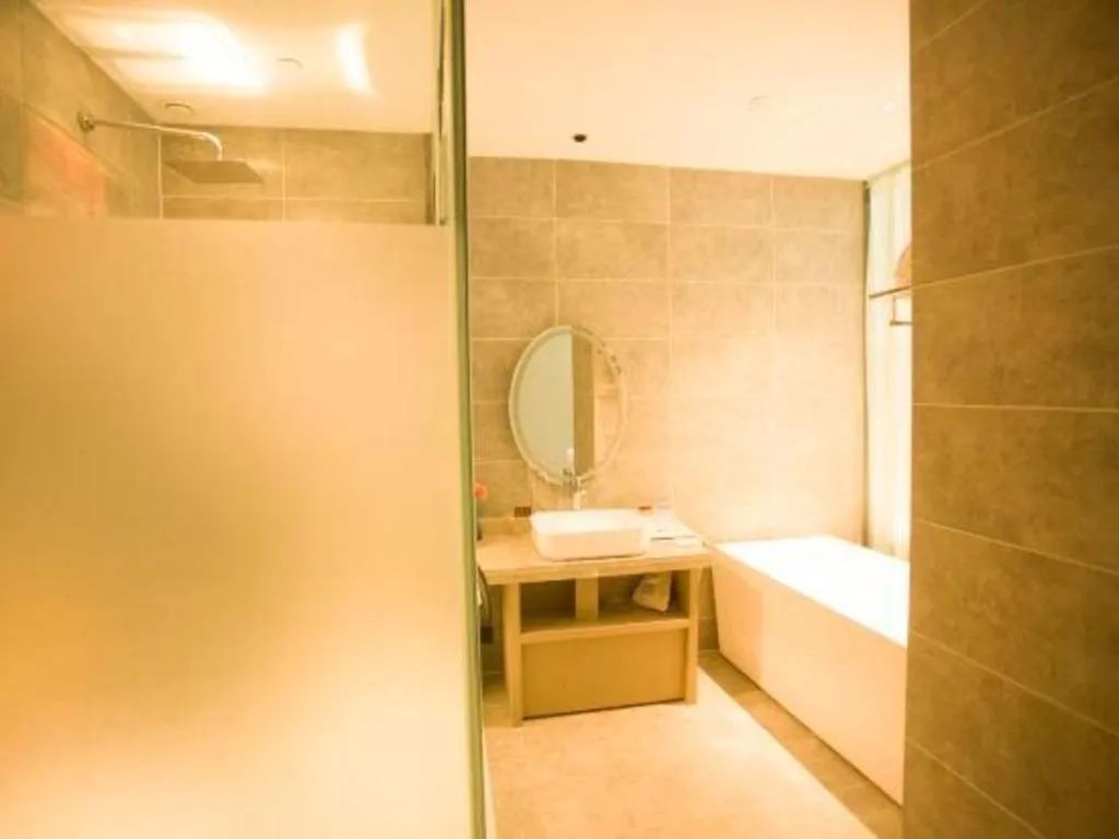 Qingdao Elegance Hotel