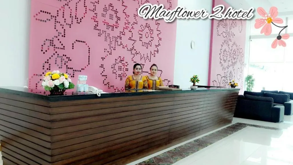 Mayflower Grande Hotel