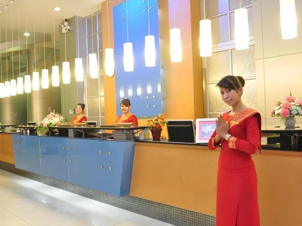 Mayflower Grande Hotel