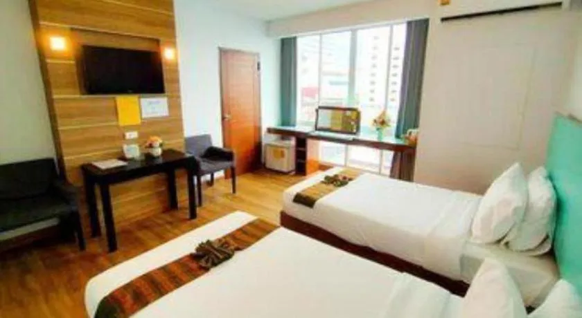 Bed in Mayflower Grande Hotel