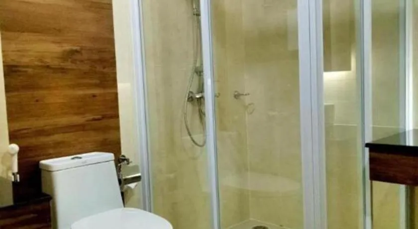 Mayflower Grande Hotel