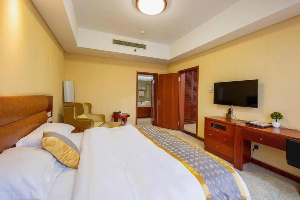 Bed in Qingdao TianRun JinWang Hotel