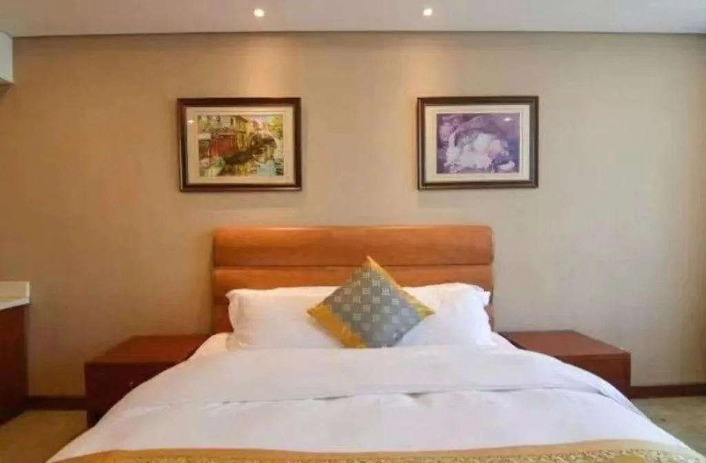 Bed in Qingdao TianRun JinWang Hotel