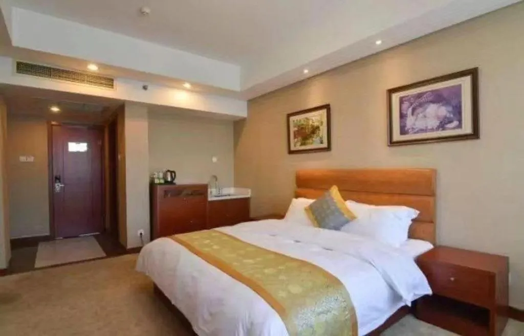 Bed in Qingdao TianRun JinWang Hotel