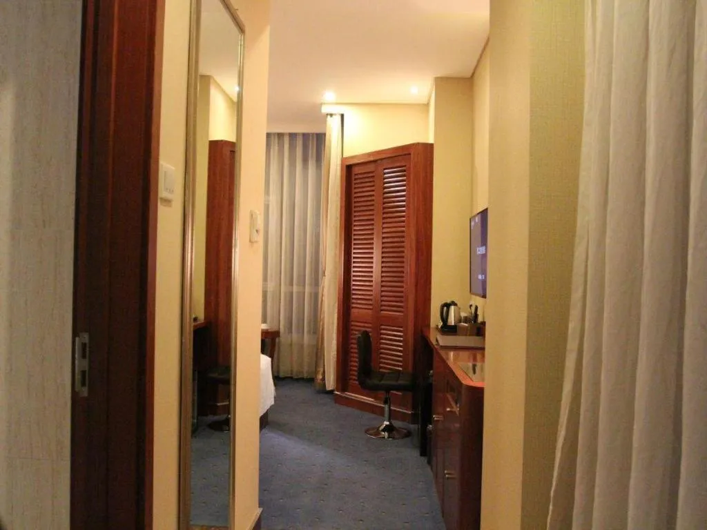 Qingdao TianRun JinWang Hotel