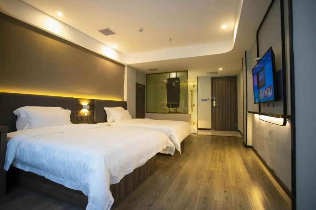 Bed in 7 Days Inn Yingshang Lanxing Building Materials Market