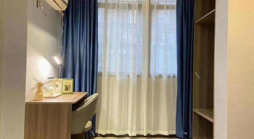 7 Days Inn Yingshang Lanxing Building Materials Market