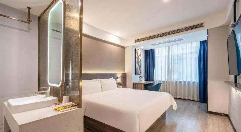 Bed in 7 Days Inn Yingshang Lanxing Building Materials Market