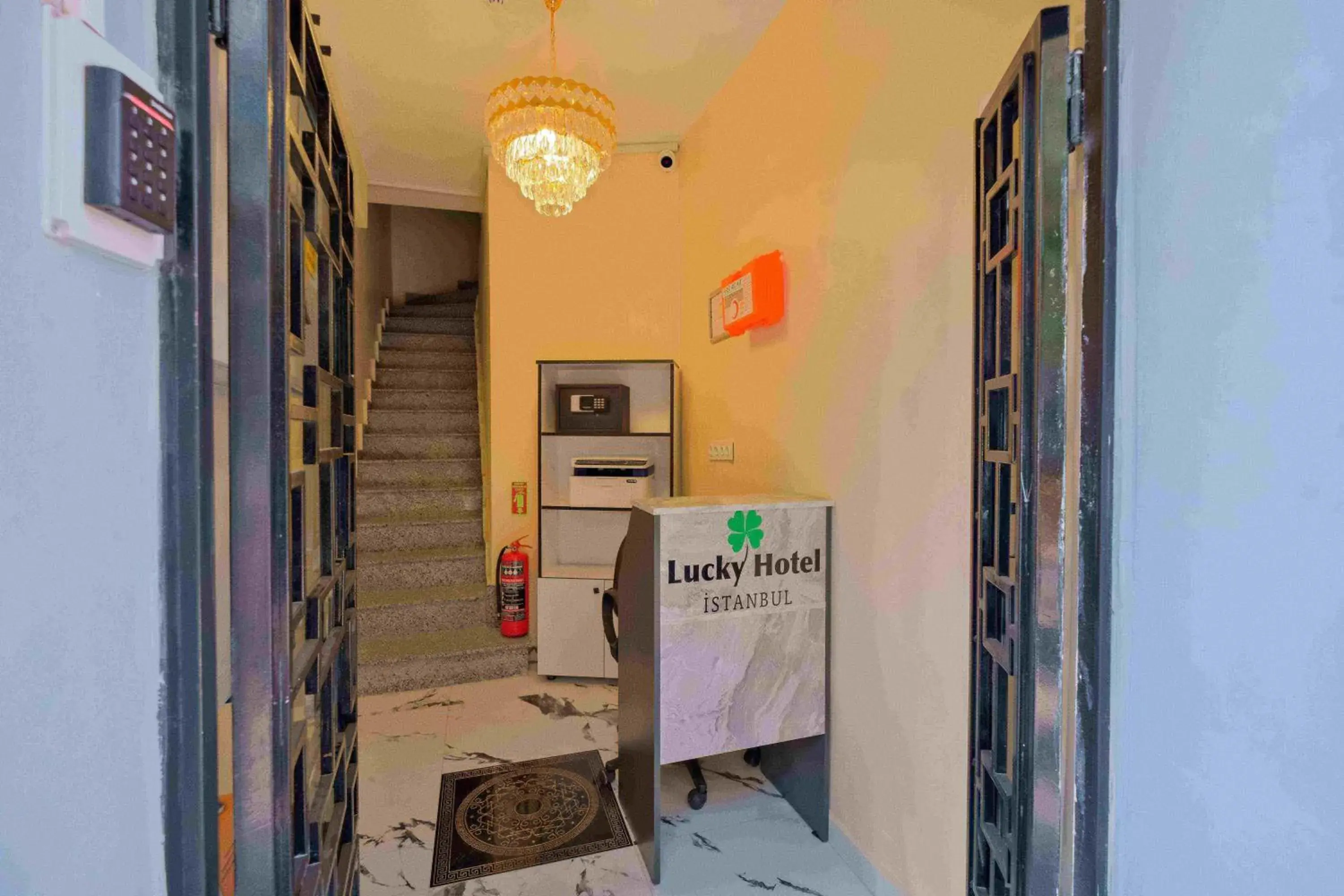 Lobby or reception in Lucky Hotel İstanbul Lobby or reception in Lucky Hotel İstanbul