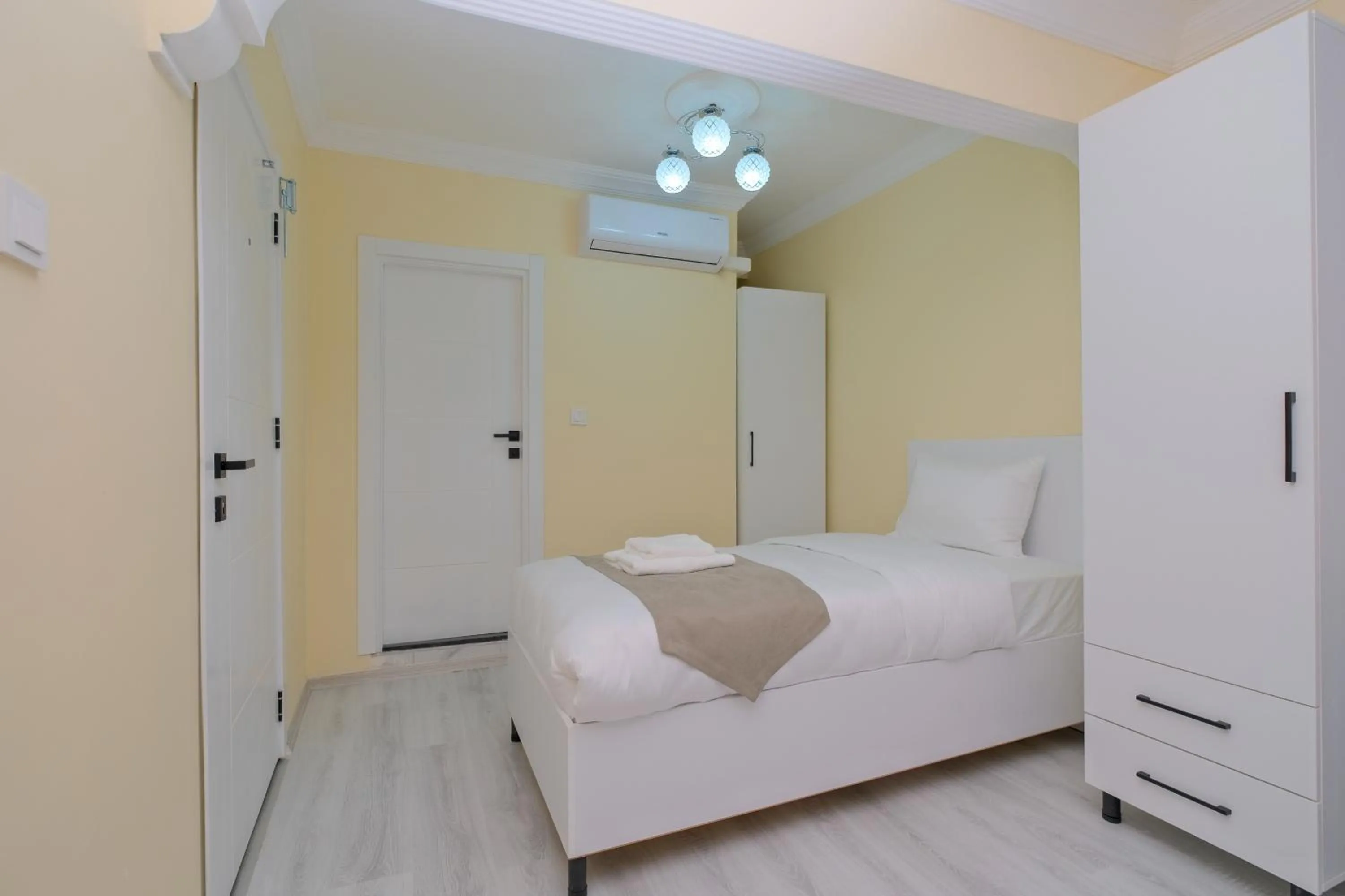 Bed in Lucky Hotel İstanbul