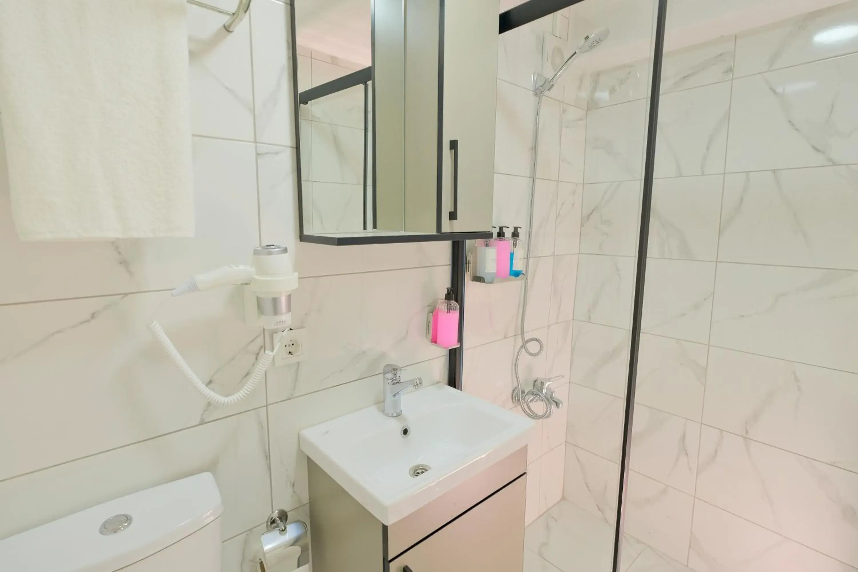 Shower in Lucky Hotel İstanbul Shower in Lucky Hotel İstanbul