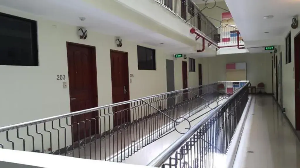 Time Travellers Hotel Time Travellers Hotel