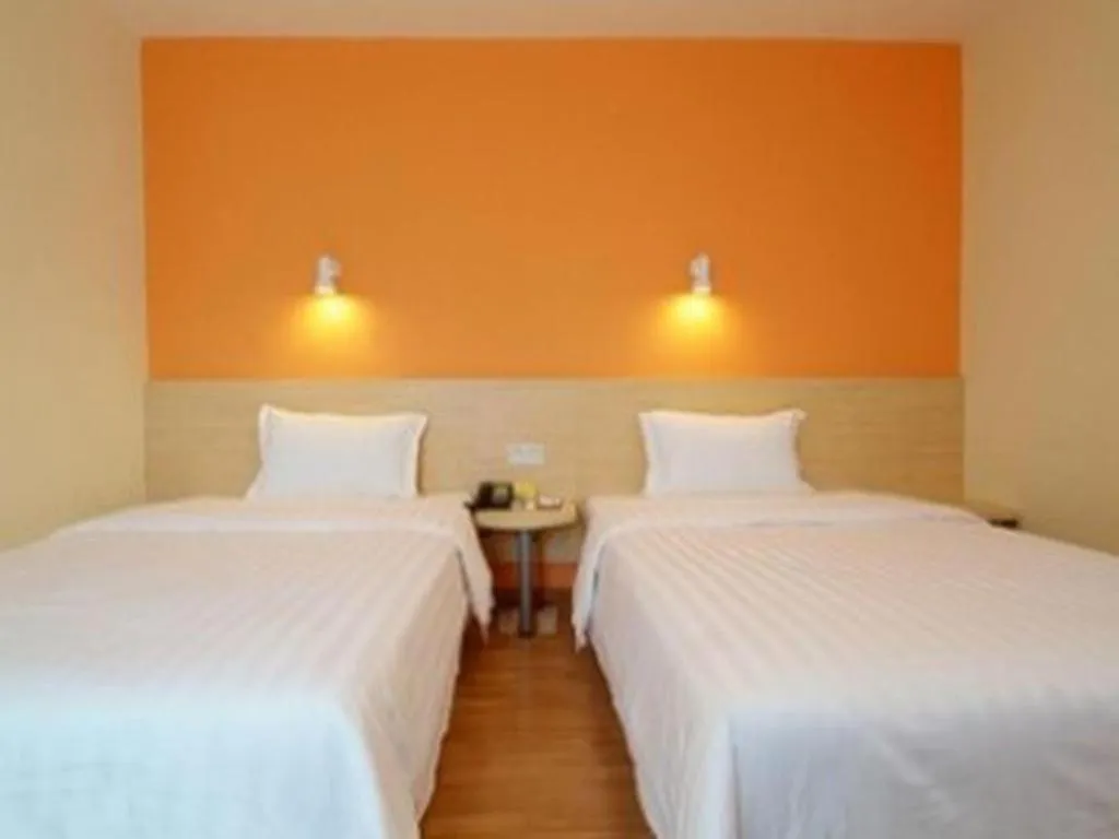 Bed in 7 Days Inn Weinan Dongfeng Street