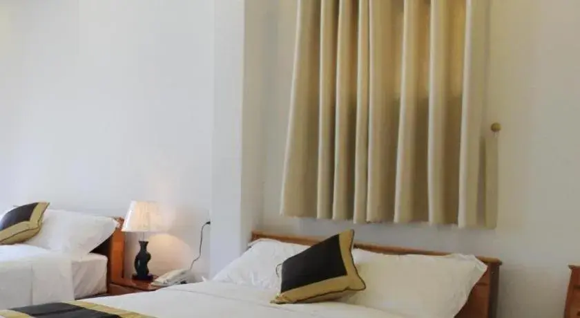 Bed in Hong Mai Hotel Nha Trang Bed in Hong Mai Hotel Nha Trang