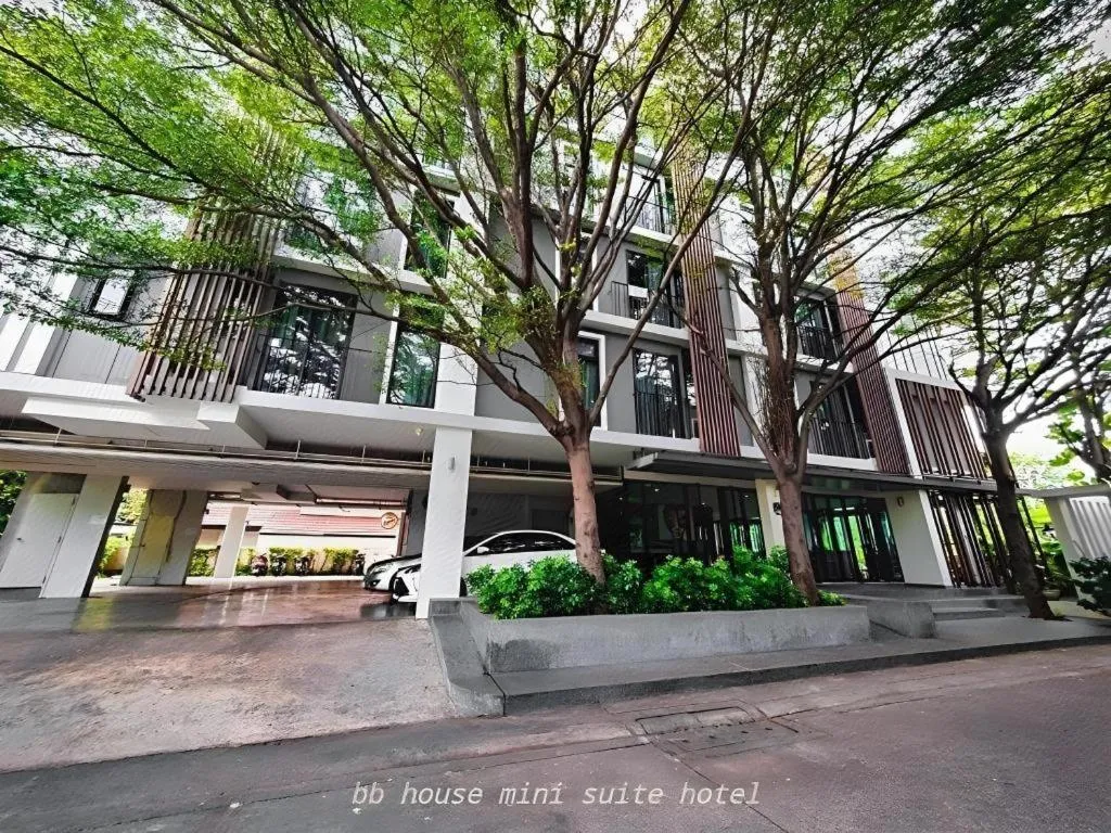 BB House Mini Suite Hotel