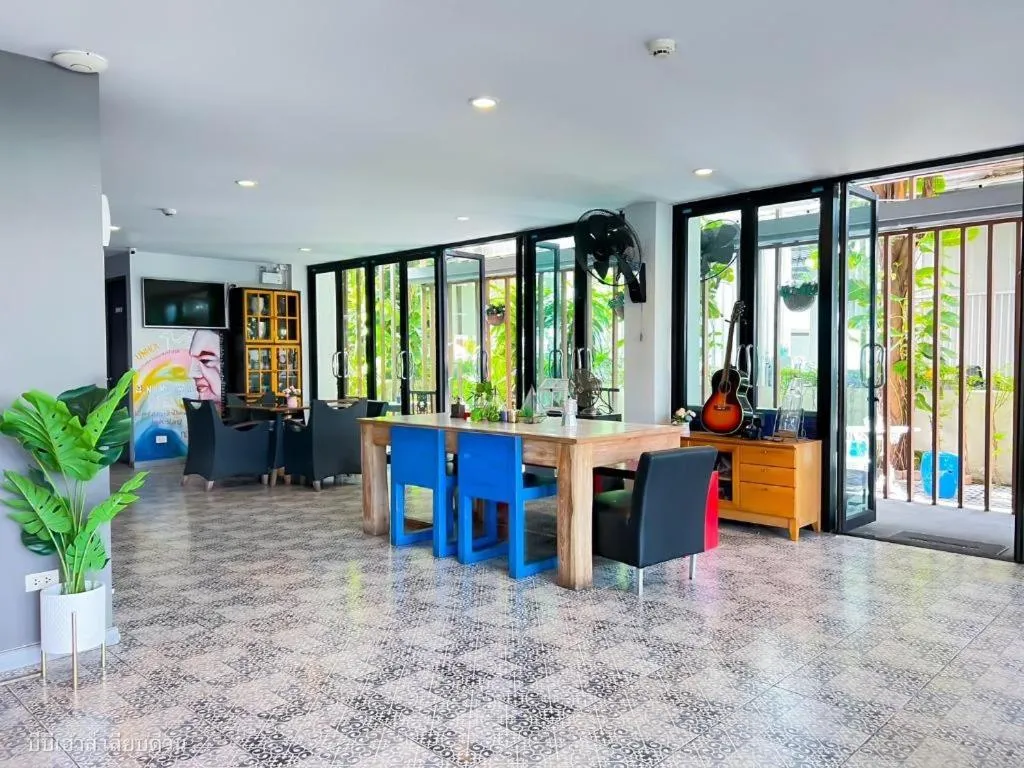 BB House Mini Suite Hotel