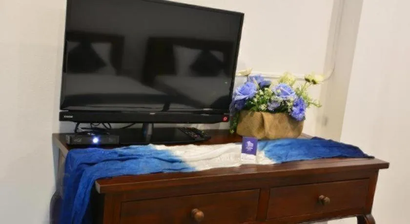 Bed in The Indigo House Phrae