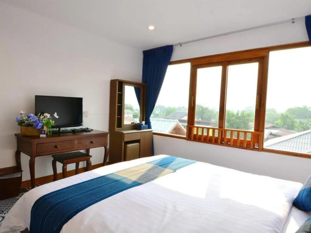 Bed in The Indigo House Phrae