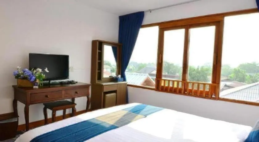 Bed in The Indigo House Phrae