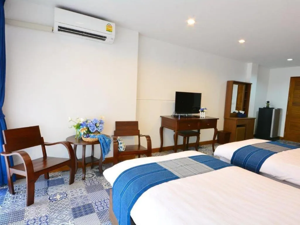 Bed in The Indigo House Phrae