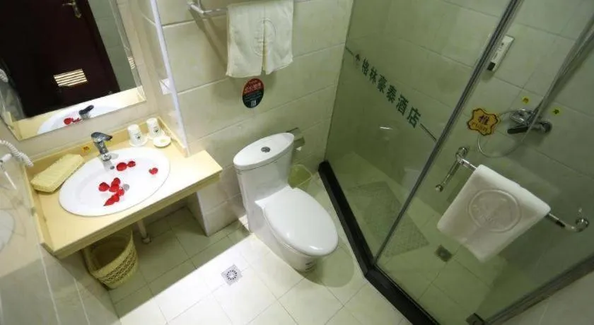 GreenTree Inn Shandong Yuncheng Ximen Street Songjiang Kung Fu School Business Hotel