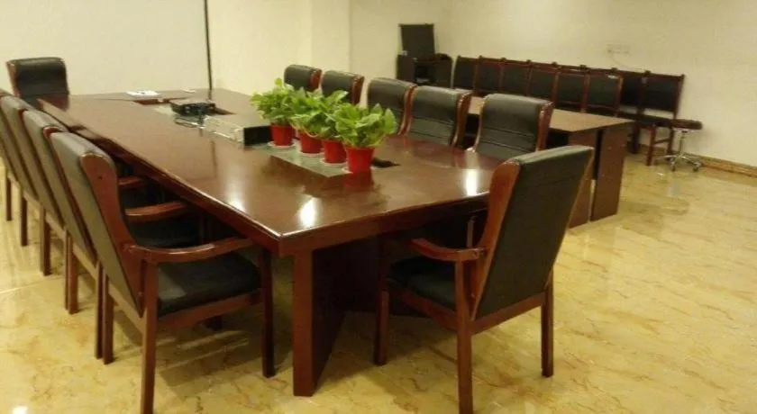 GreenTree Inn Shandong Yuncheng Ximen Street Songjiang Kung Fu School Business Hotel