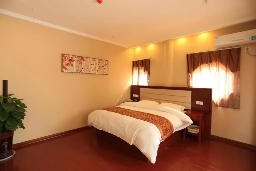 Bed in GreenTree Inn Shandong Yuncheng Ximen Street Songjiang Kung Fu School Business Hotel