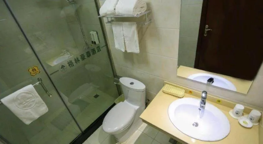 GreenTree Inn Shandong Yuncheng Ximen Street Songjiang Kung Fu School Business Hotel