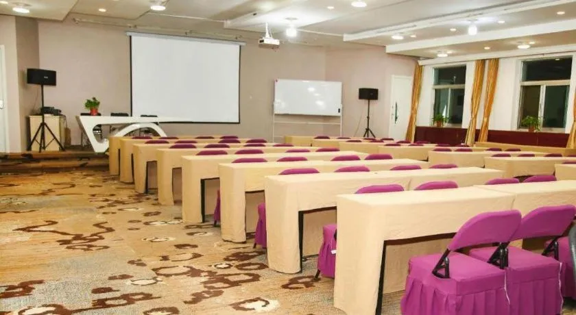 7 Days Premium Hohhot Hailiang Square