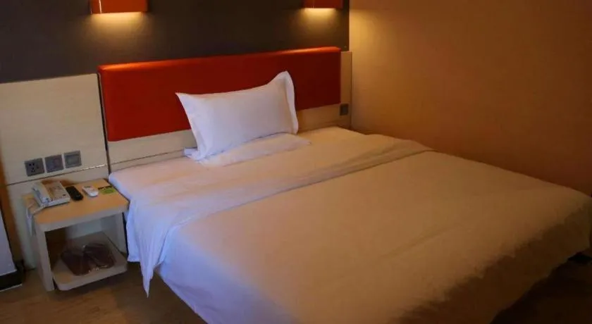 Bed in 7 Days Premium Hohhot Hailiang Square