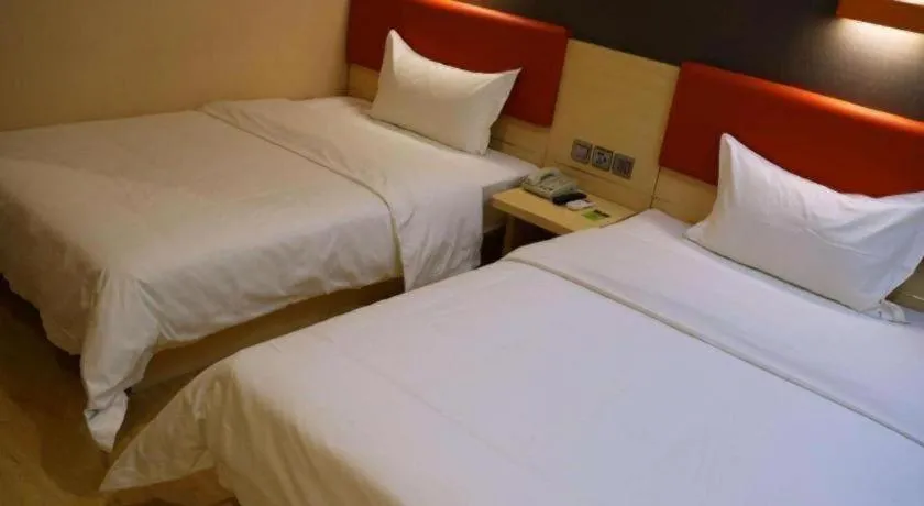 Bed in 7 Days Premium Hohhot Hailiang Square