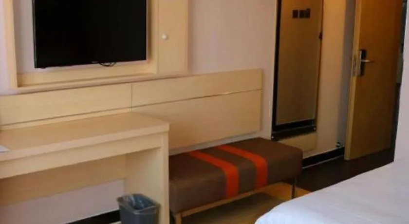 Bed in 7 Days Premium Hohhot Hailiang Square
