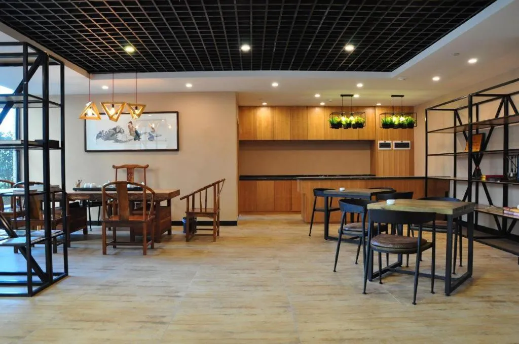 Yongzhou Chuang Fa Cheng XiaoXiangYi Hotel