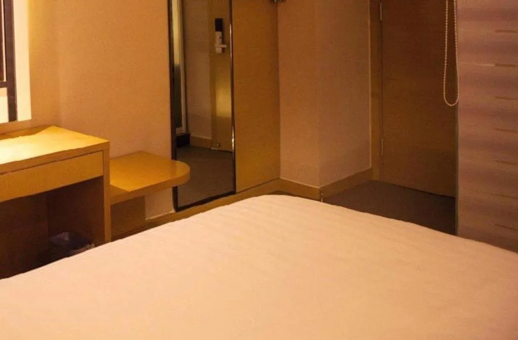 Bed in Lavande Hotel Yantai Train Station Branch