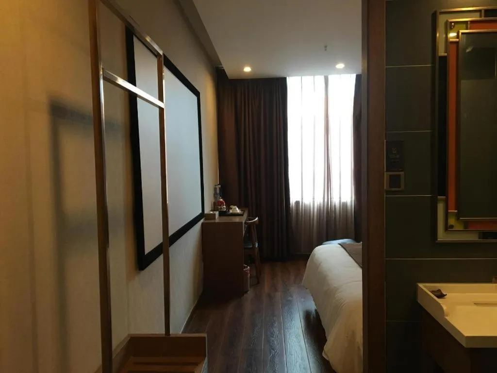 James Joyce Coffetel Wuxi Taihu Square Subway Station Branch