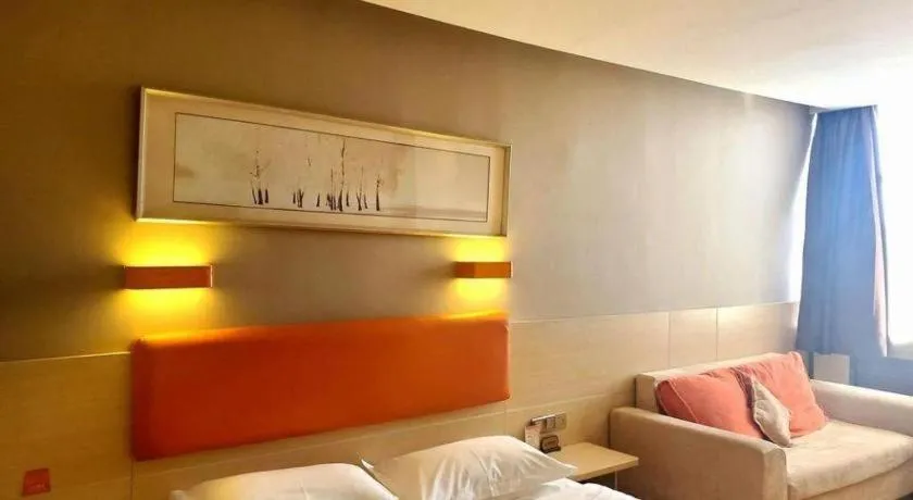 7 Days Premium Shihezi Youxie Plaza Jun Ken Museum