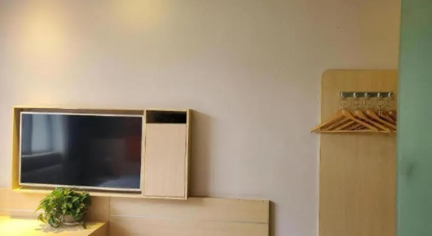 7 Days Premium Shihezi Youxie Plaza Jun Ken Museum