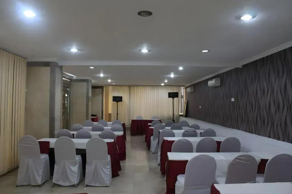 Grand Hotel Surabaya Grand Hotel Surabaya