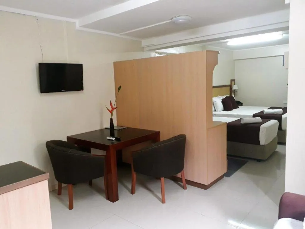 Victoria Palms Hotel