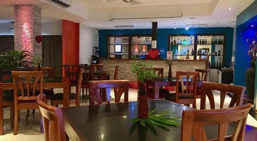 Victoria Palms Hotel