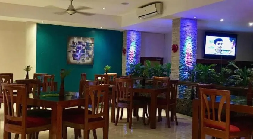 Victoria Palms Hotel