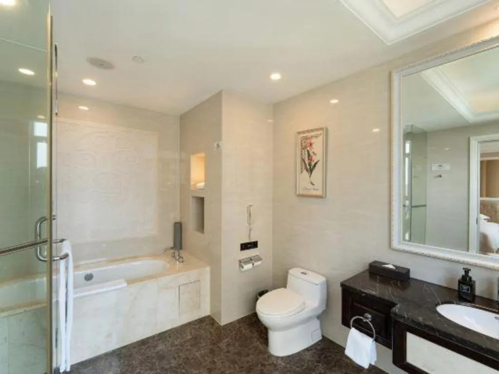 Tongxiang Inspirock Hotel